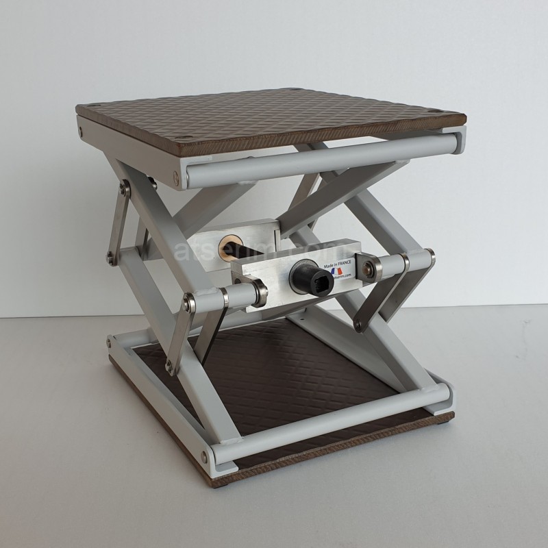 Table élévatrice mobile - Capacité 250kg / Plateau 830x500mm